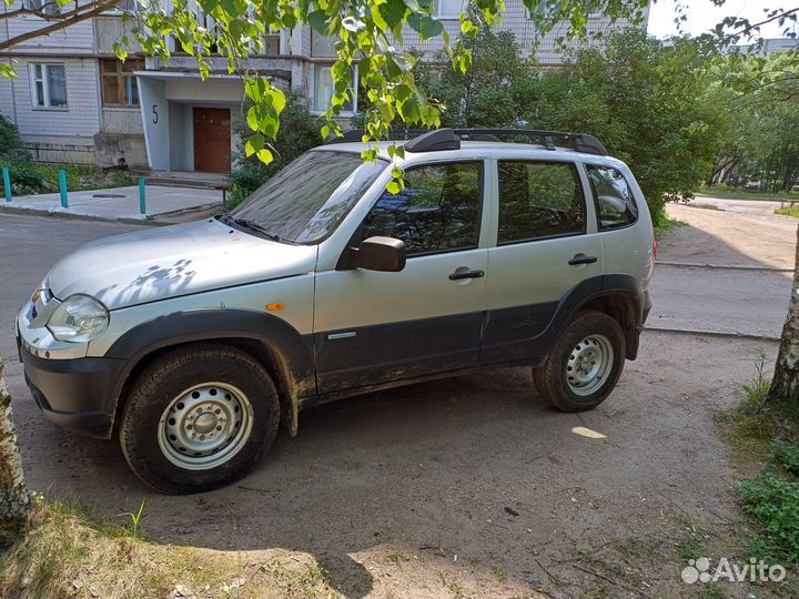 Chevrolet Niva 1.7 МТ, 2010, 121 000 км