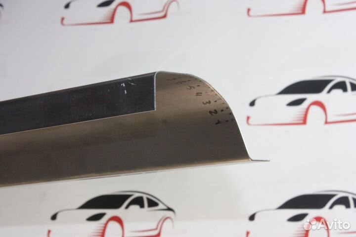 Ремонтный порог Toyota RAV4