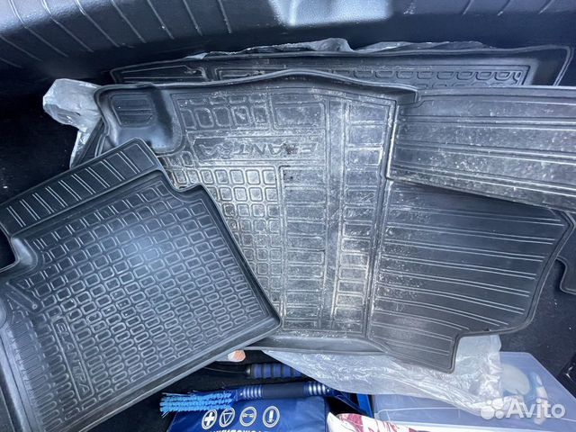 Автомобильные коврики для Hyundai Elantra