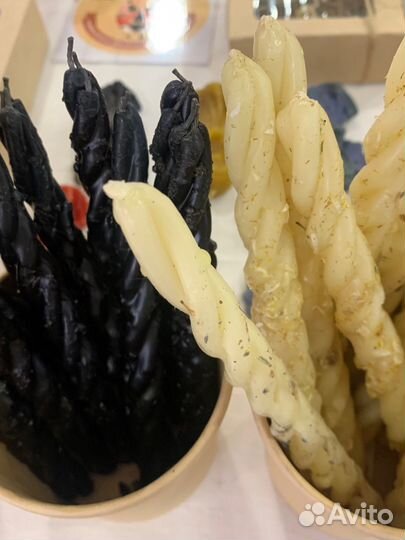 Свечи-скрутки разные из пчелиного воска с травами