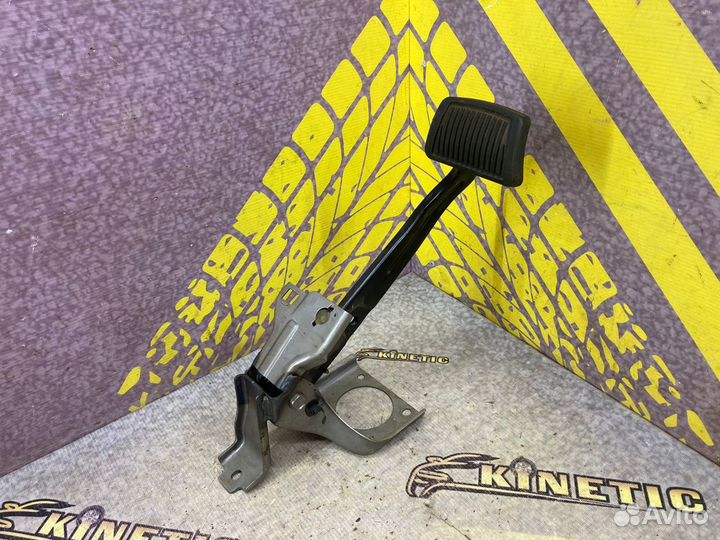 Почти новая Педаль тормоза Kia Rio Киа Рио 3 АКПП