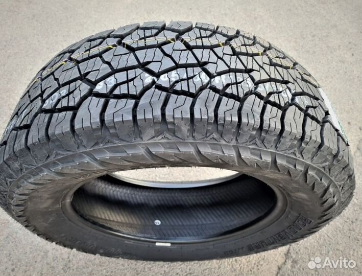 Kumho Road Venture AT52 275/60 R20 115T