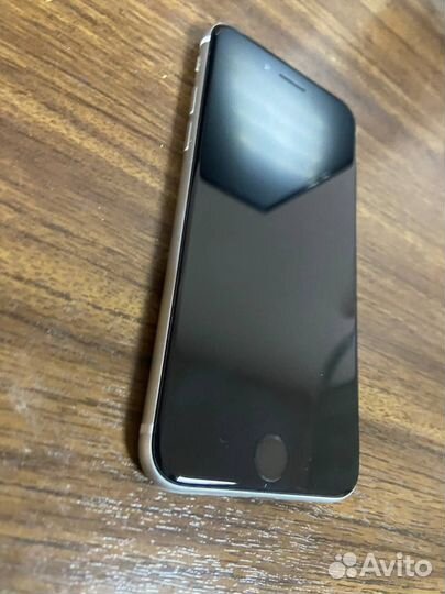 iPhone SE (2020), 64 ГБ