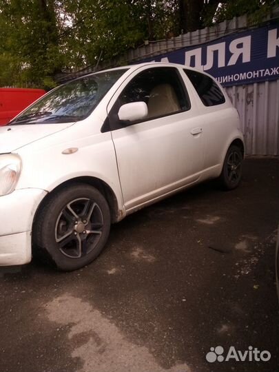 Toyota Vitz 1.0 AT, 2000, 300 000 км