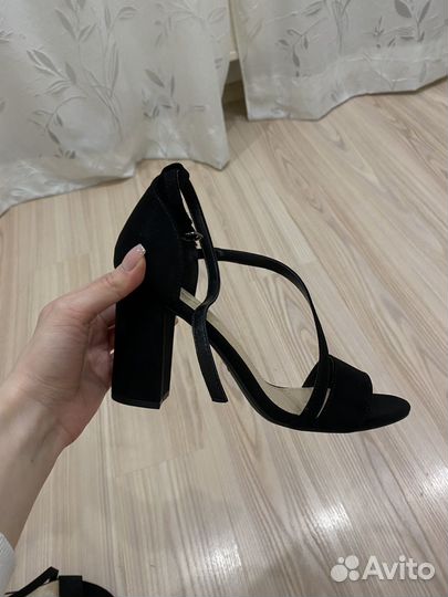 Босоножки t taccardi