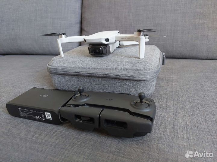 Квадрокоптер DJI Mavic Mini Combo