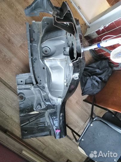 Крыло заднее левое таета витц