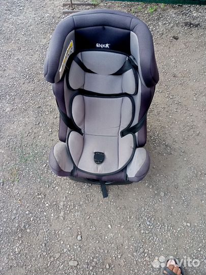 Автомобильное кресло