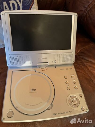 Портативный видеопроигрыватель