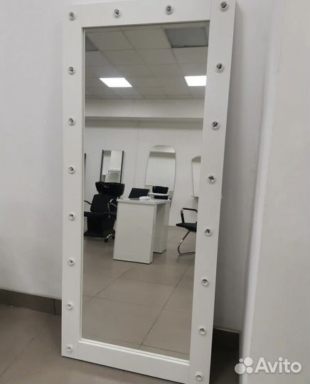 Зеркало с лампочками