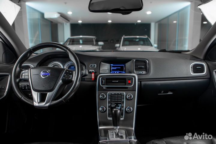 Volvo S60 1.6 AT, 2011, 136 072 км