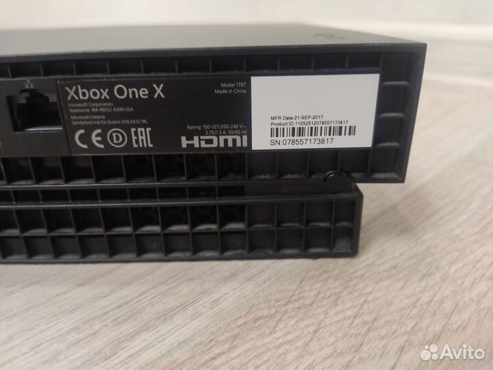 Xbox One X 1Tb+55 игр