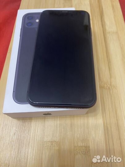 iPhone 11, 64 ГБ