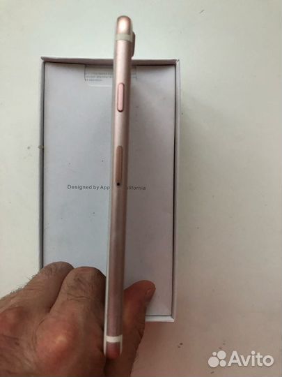 Телефон iPhone 7