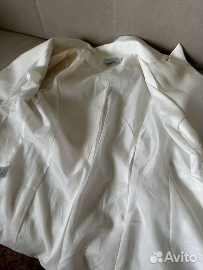 Белое платье-пиджак