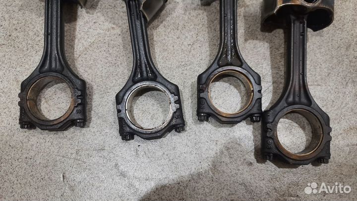 Комплект поршней с шатунами 1.4 caxc VW Jetta 6