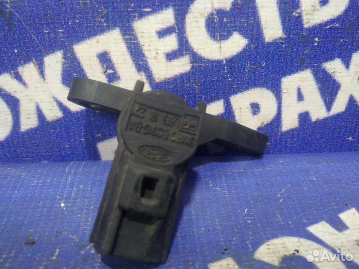 Датчик положения коленвала Mazda 6 Gg LF 2005