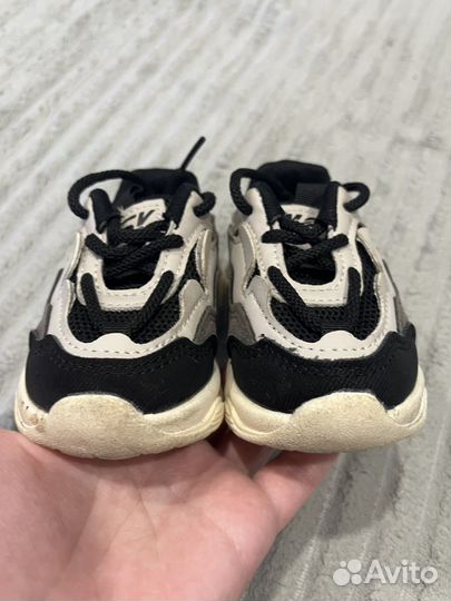 Кроссовки детские