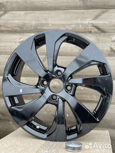 Новые 16 LADA Largus