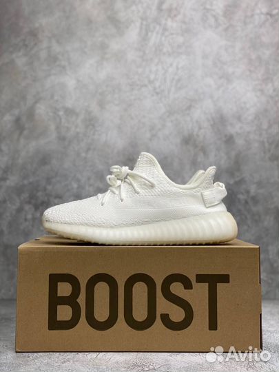 Кроссовки Adidas Yeezy Boost 350 белые