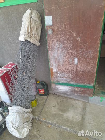 Часы, книга