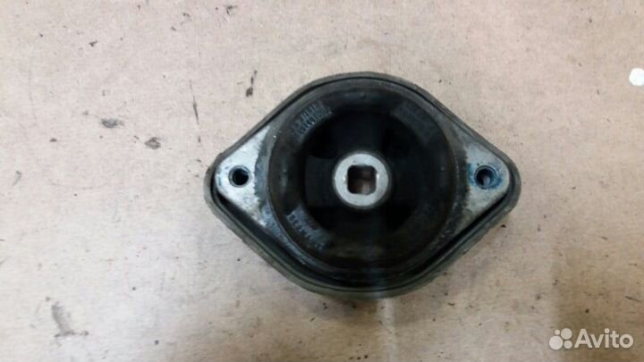 Опора подушка кпп Audi A4 B6 00-04г