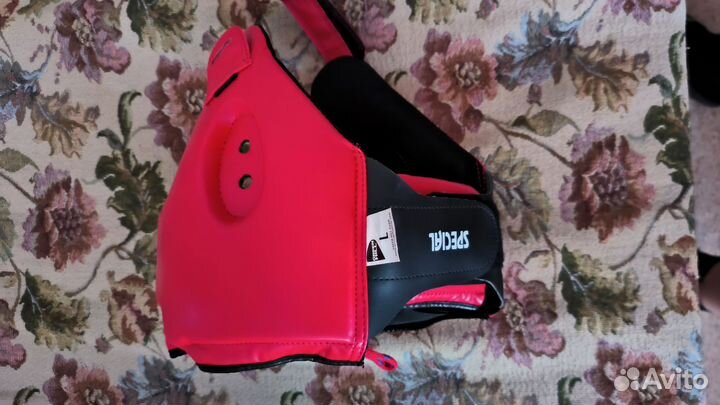 Боксерские перчатки 14 oz