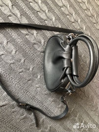 Маленькая кожаная сумка через плечо