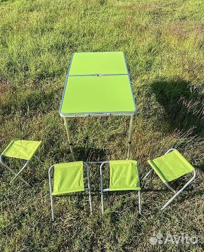 Стол складной со стульями