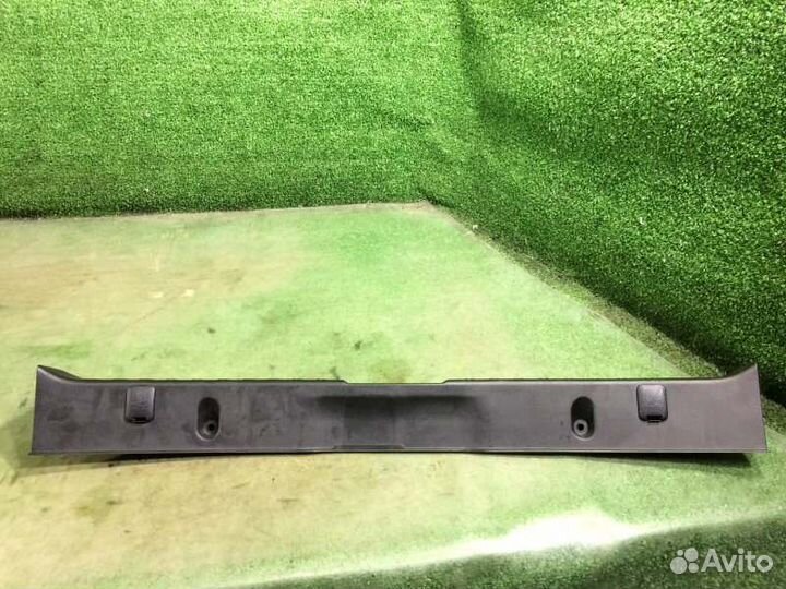 Накладка замка багажника Subaru Impreza Xv GH2