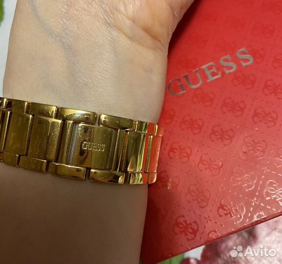Часы женские guess