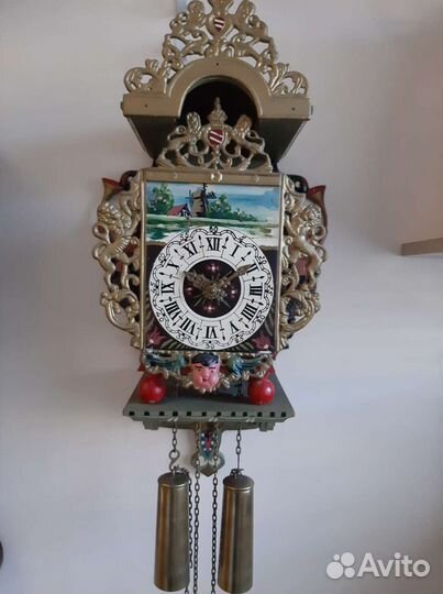 Старинные настенные часы