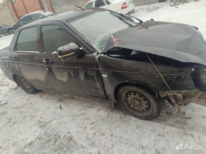LADA Priora 1.6 МТ, 2011, битый, 174 000 км