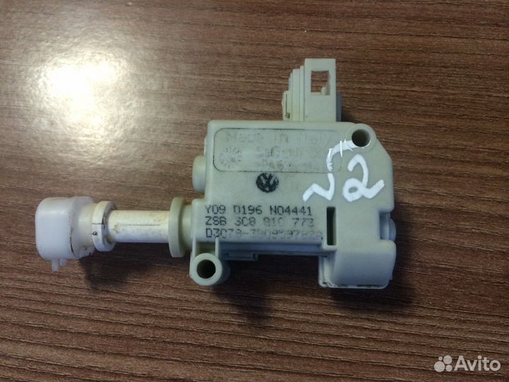 Активатор лючка бензобака Volkswagen Passat CC