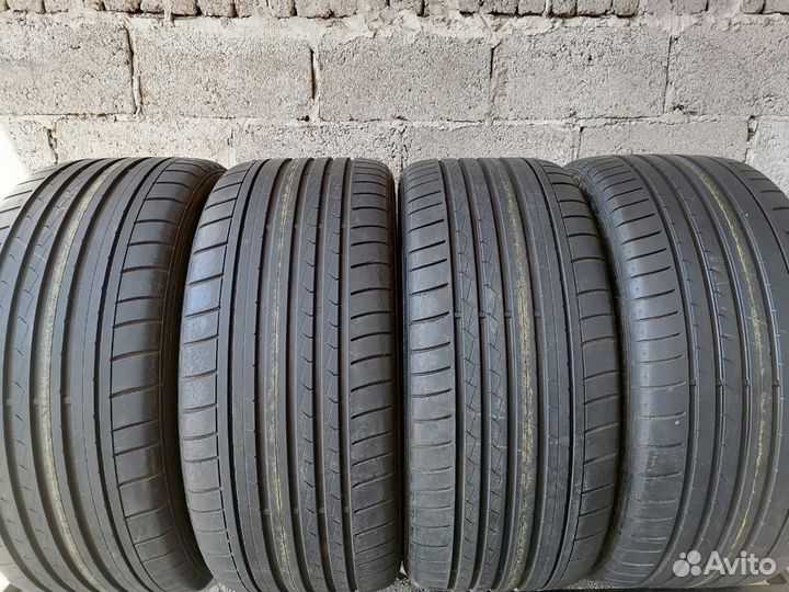 Dunlop SP Sport Maxx GT 275/35 R21