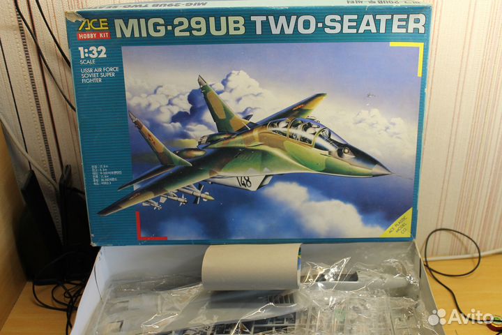 Сборная модель самолета MIG-29 UB