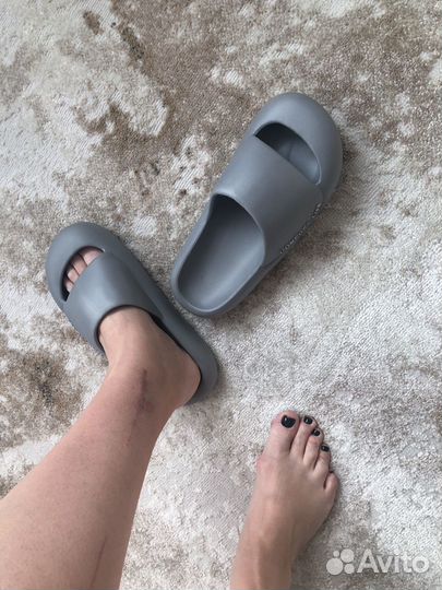 Сланцы женские 40 размер