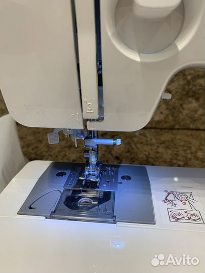 Швейная машина Brother
