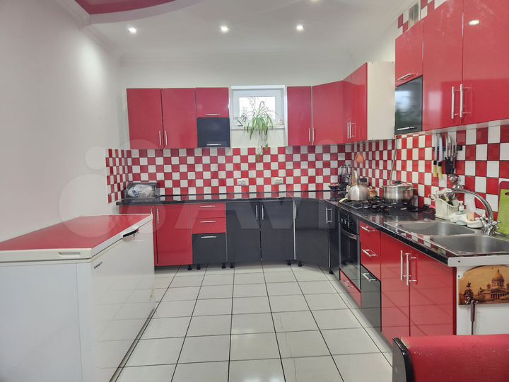 Дом 160 м² на участке 5 сот.