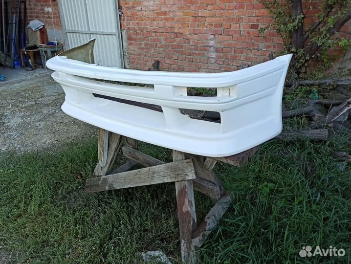 Бампер передний на тойоту