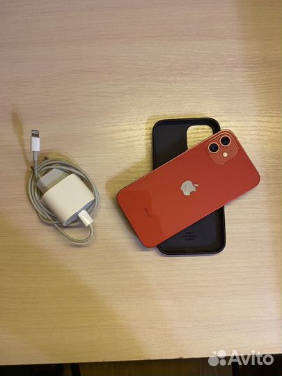 iPhone 12, 64 ГБ