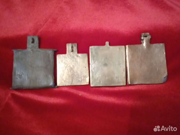 4меднолитые старинные иконы