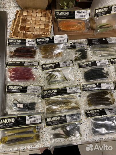 Силиконовые приманки и аксессуары рыболова