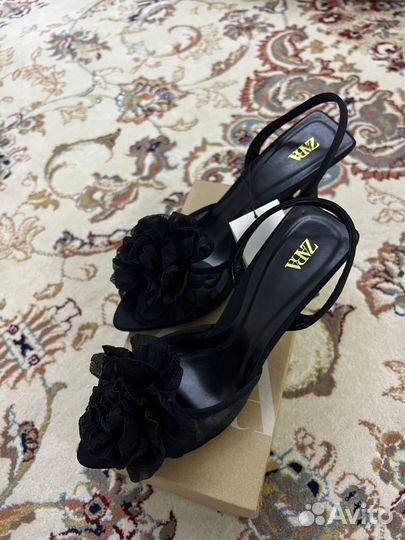 Босоножки zara