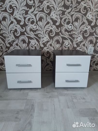 Тумба прикроватная