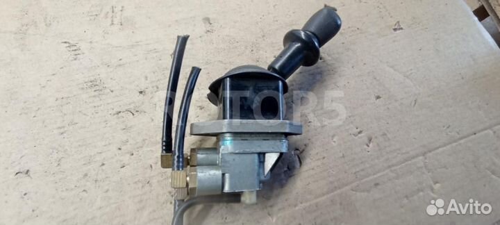 Кран стояночного (ручного) тормоза DAF XF 105 2007