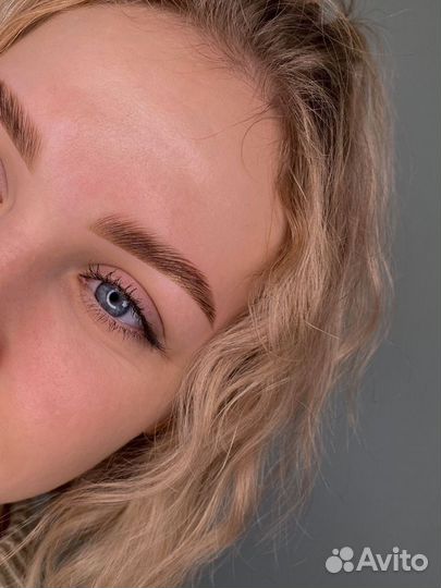 Мастер бровист