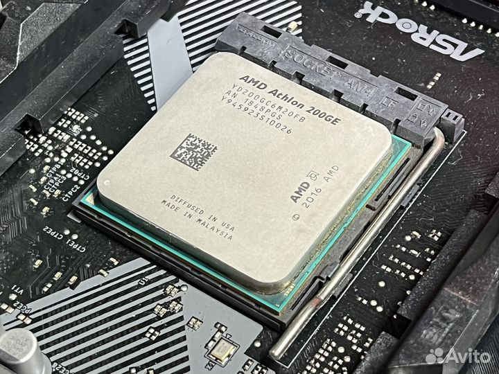 Процессор AMD Athlon 200ge