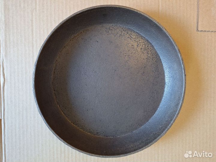 Чугунная сковорода СССР с чапельником