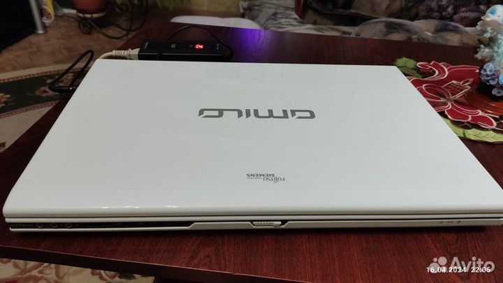 Ноутбук Fujitsu Siemens Xi 3650 (1920 Х 1080)